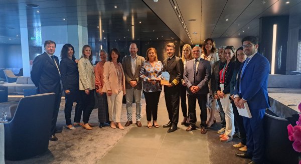 El crucero ‘Scenic Eclipse II’ visita Málaga por primera vez en su viaje inaugural