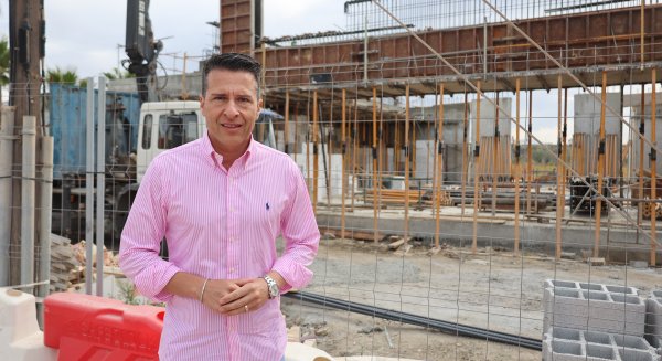 Torrox adjudica la limpieza de edificios municipales a Altenia