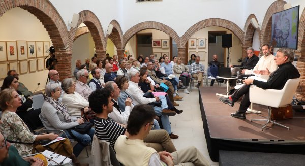 Marpoética alcanza su ecuador tras una semana repleta de actividades literarias y artísticas 