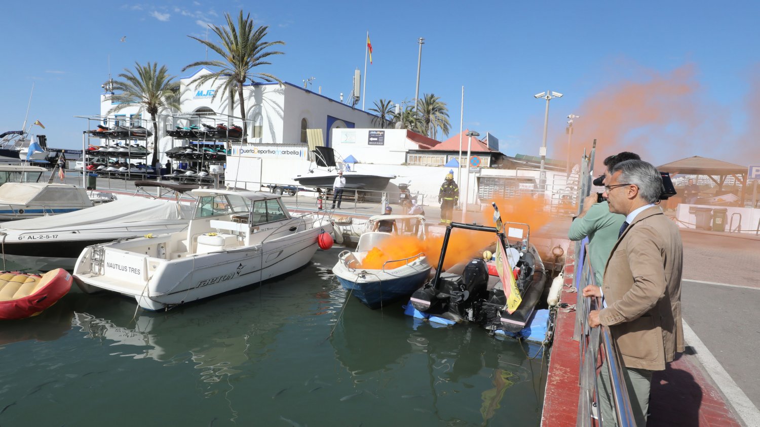 El Ayuntamiento realiza un simulacro de seguridad en el Puerto Deportivo Virgen del Carmen y en la Playa de El Faro 