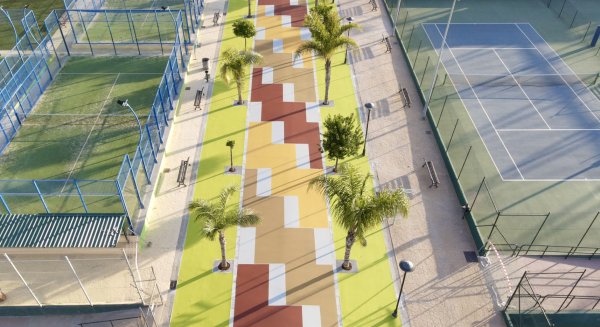Avanza a buen ritmo la remodelación del bulevar principal del Fernando Ruiz Hierro en Vélez-Málaga