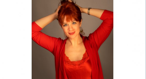 La escritora Ioana Gruia presenta ‘Retrato de una mujer en llamas’, a iniciativa del CAL y la Filmoteca de Andalucía