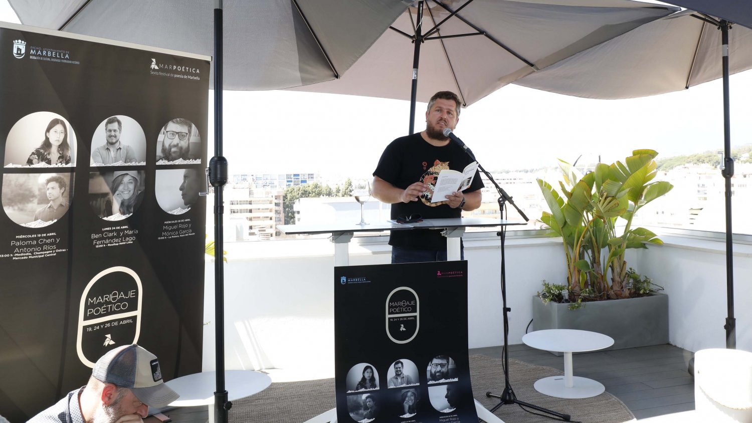Marpoética afronta la última semana con la entrega del I Premio del festival al escritor Felipe Benítez Reyes 