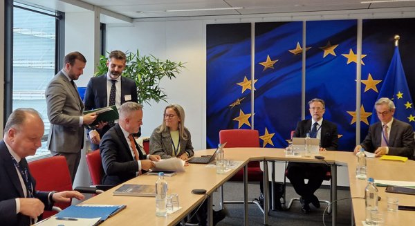 La Junta valora el encuentro mantenido con el comisario de Medio Ambiente de la UE