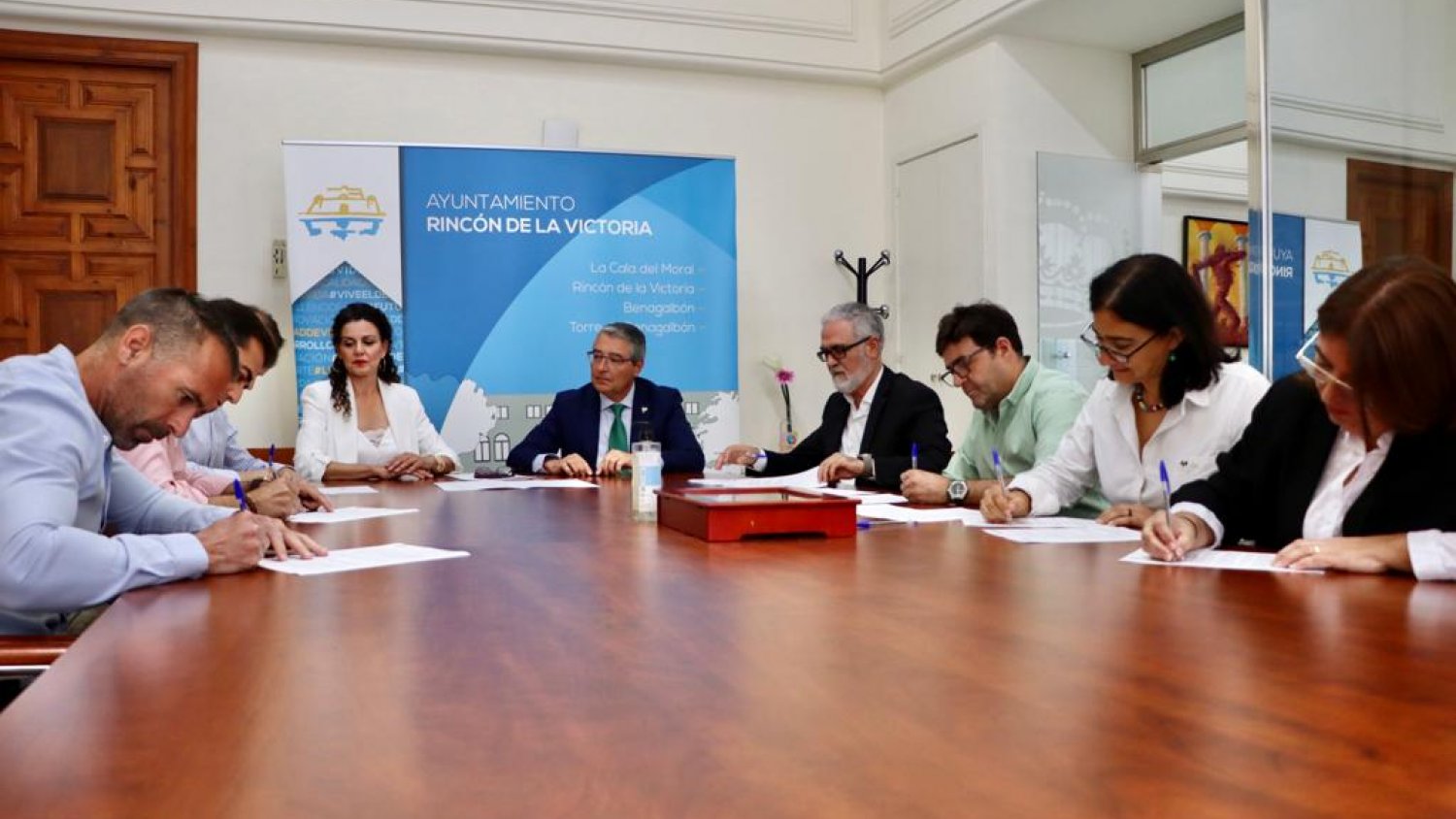 El Ayuntamiento de Rincón de la Victoria y los sindicatos rubrican el Acuerdo de Funcionarios hasta 2026 