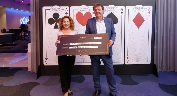 El Casino de Marbella dona más de 9.700€ en fichas extraviadas al Ayuntamiento del municipio