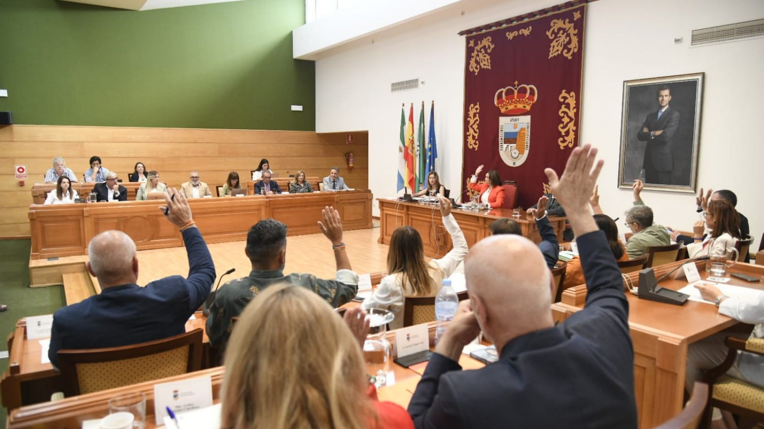 El Pleno de Torremolinos aprueba una moción por la integración de las personas de origen migrante