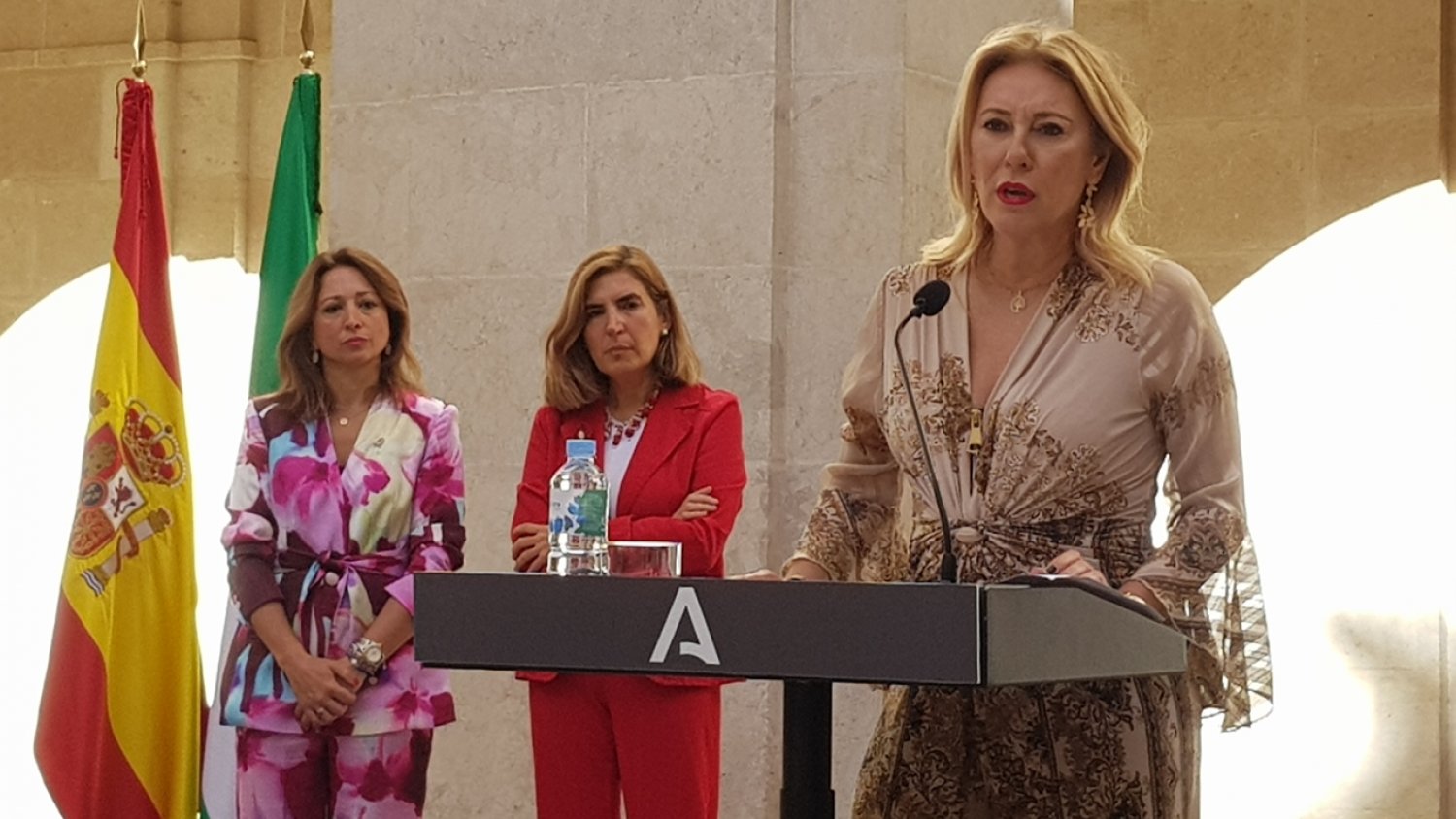 Carolina España insta a los nuevos delegados a estar “junto a las personas en estos momentos de incertidumbre”