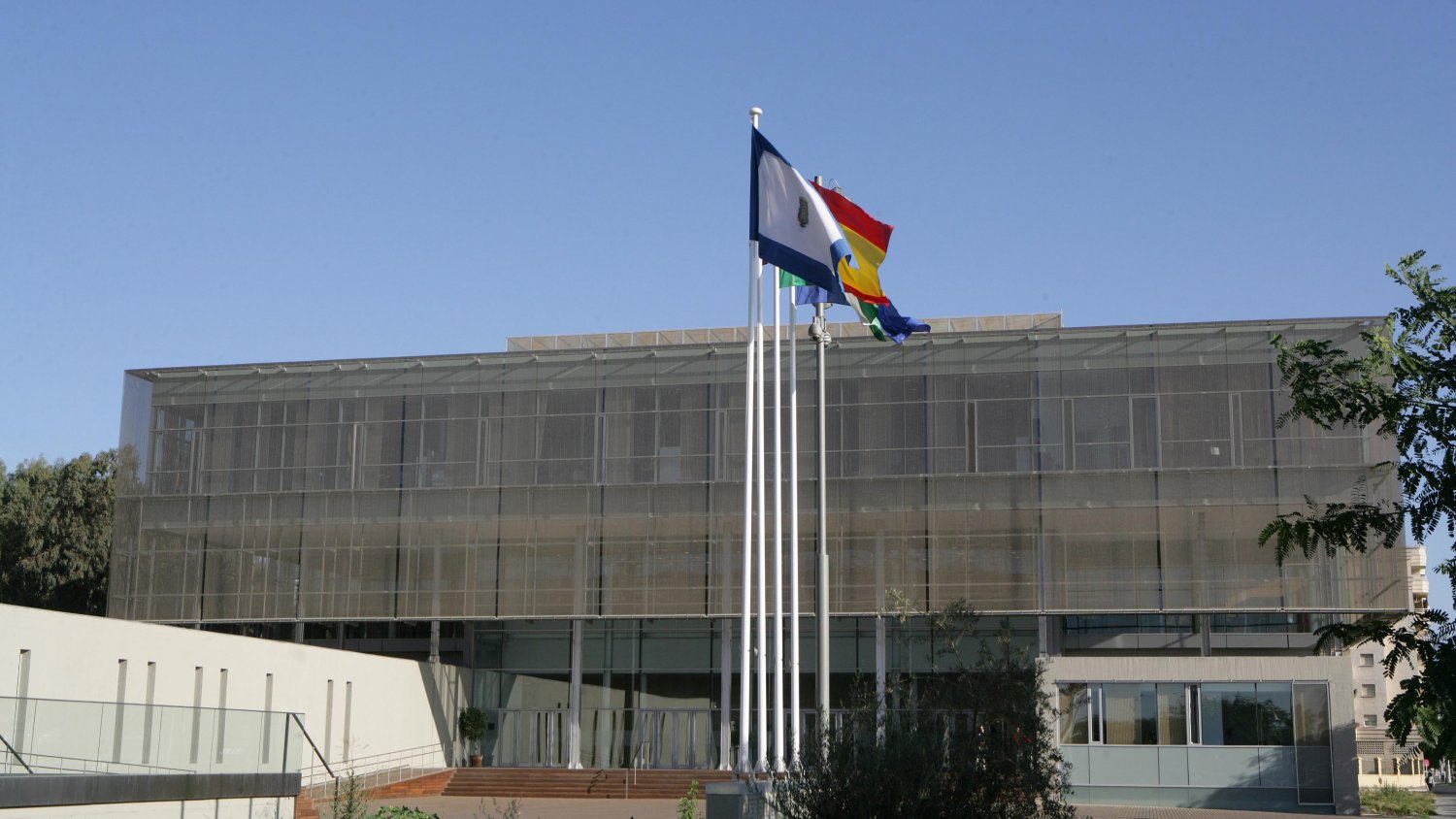 La Diputación instalará paneles fotovoltaicos para cubrir casi la mitad de su consumo energético