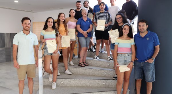 Un total de 20 alumnos finalizan los cursos intensivos en A2 y B1 de inglés organizados por el Ayuntamiento de Torrox