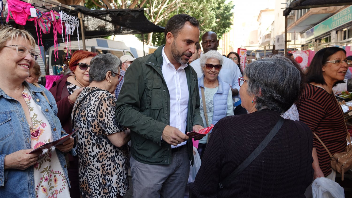 El PSOE de Málaga promete paralizar las licencias de pisos turísticos 