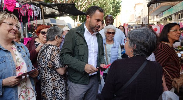El PSOE de Málaga promete paralizar las licencias de pisos turísticos 