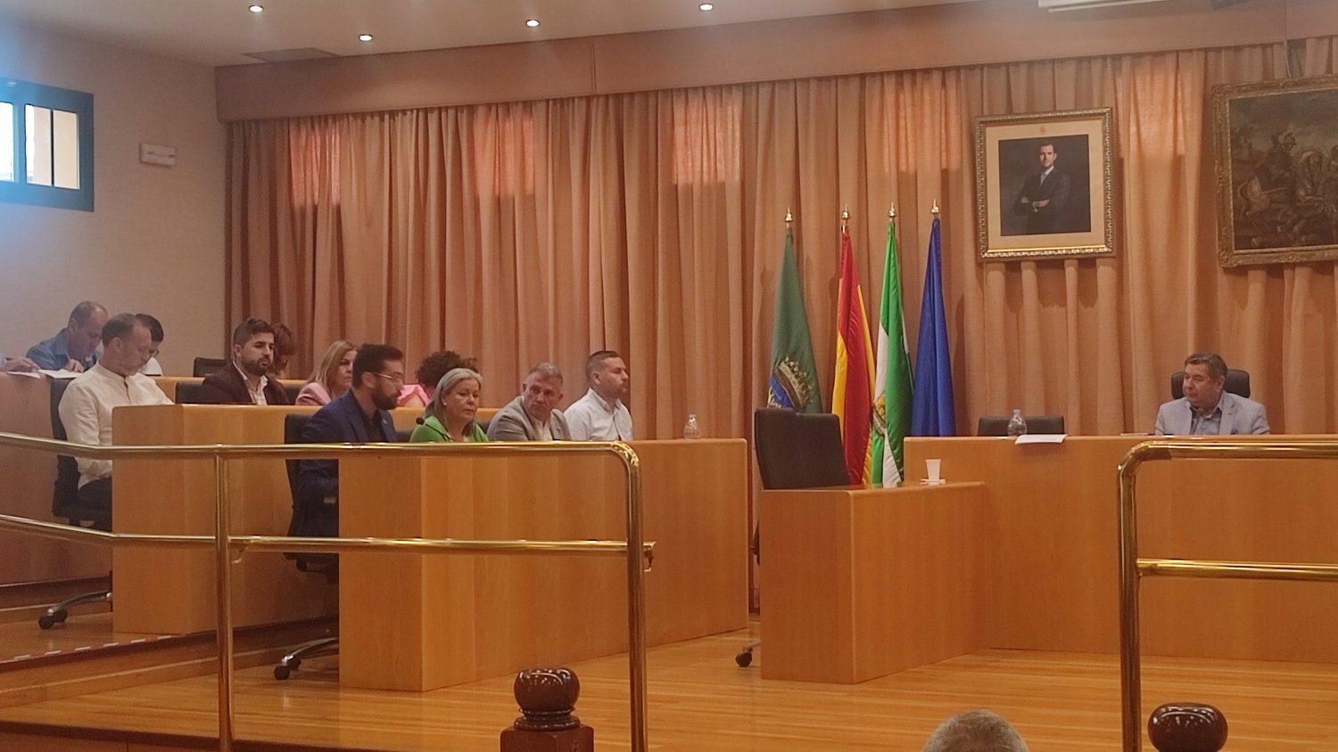 El Pleno de Vélez-Málaga realiza el sorteo para designar los miembros de las mesas electorales para el 28M