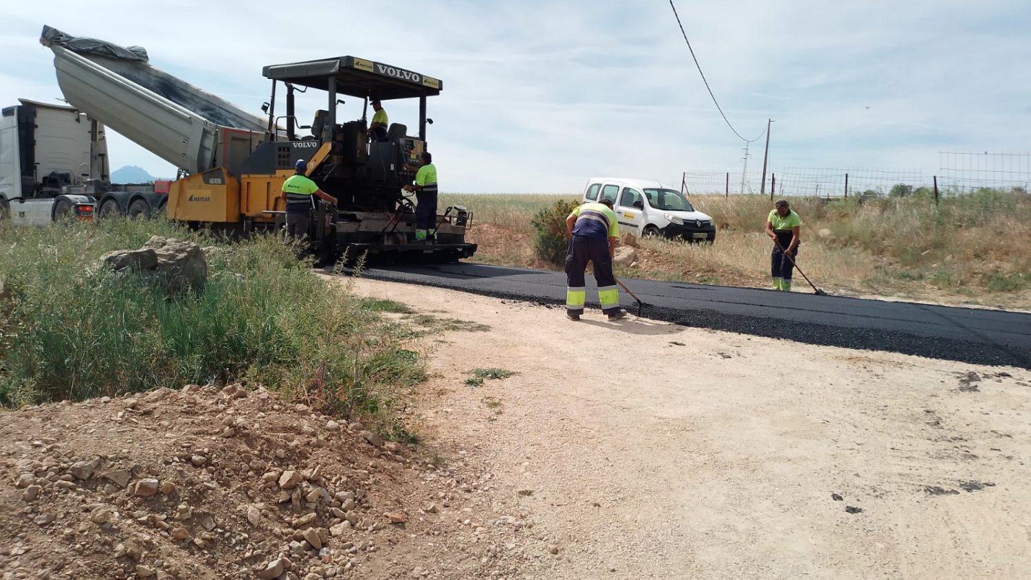 El Ayuntamiento advierte de inconvenientes en el tráfico rodado por el asfaltado del camino Ronda- Yunquera