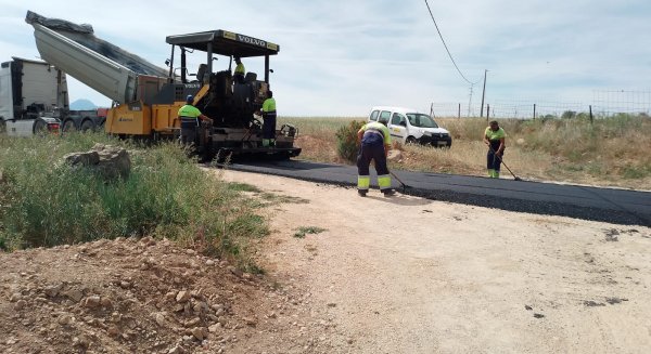 El Ayuntamiento advierte de inconvenientes en el tráfico rodado por el asfaltado del camino Ronda- Yunquera