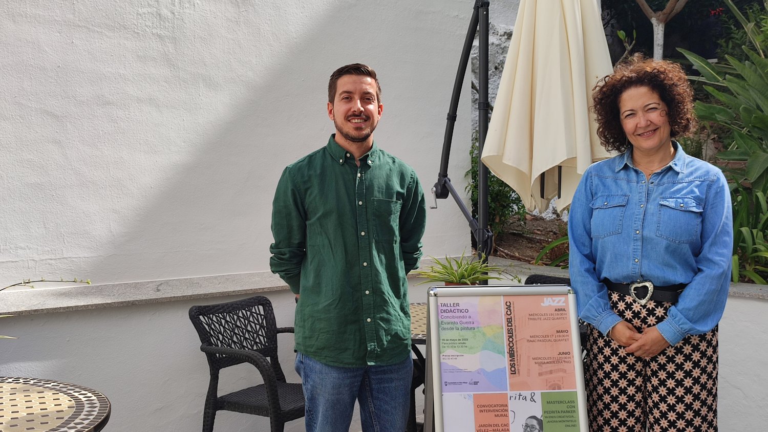 El CAC de Vélez-Málaga saca a concurso la decoración de un muro de su jardín interior