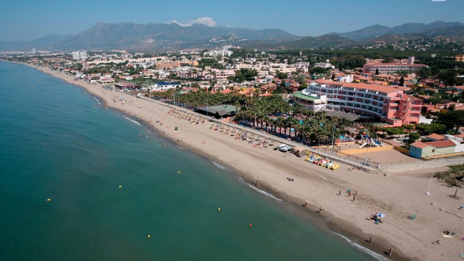 Las playas de Marbella suman dos nuevas banderas azules con las de La Fontanilla y Nagüeles