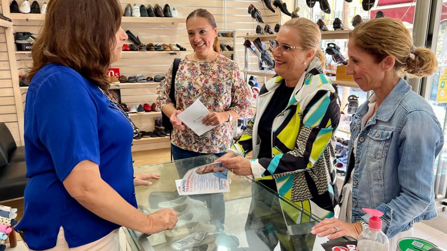 Ana Mula impulsará más iniciativas de promoción del comercio local y cursos de formación para desempleados de Fuengirola