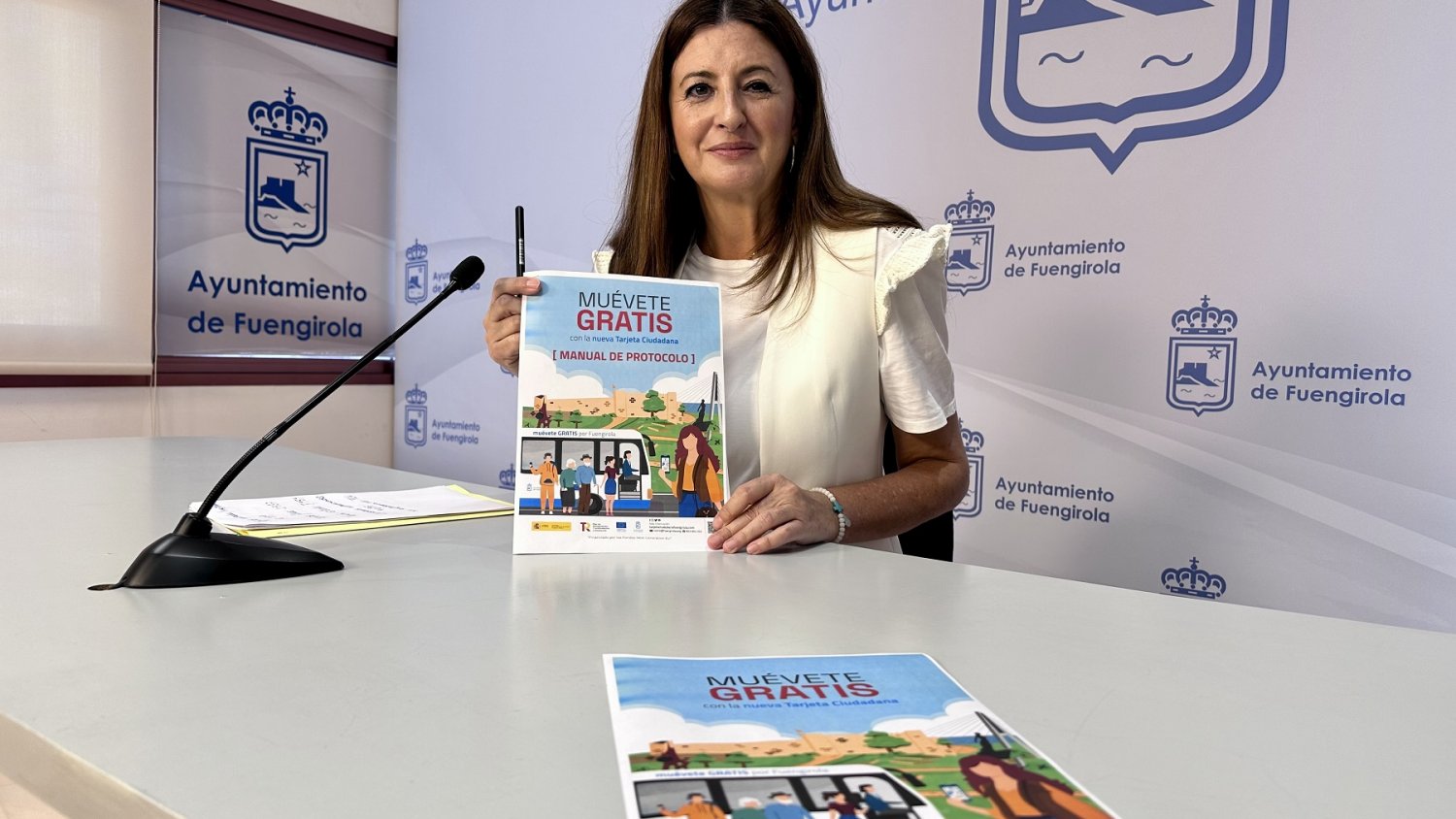 Fuengirola activa más de 10.000 Tarjetas Ciudadanas en su versión física o virtual