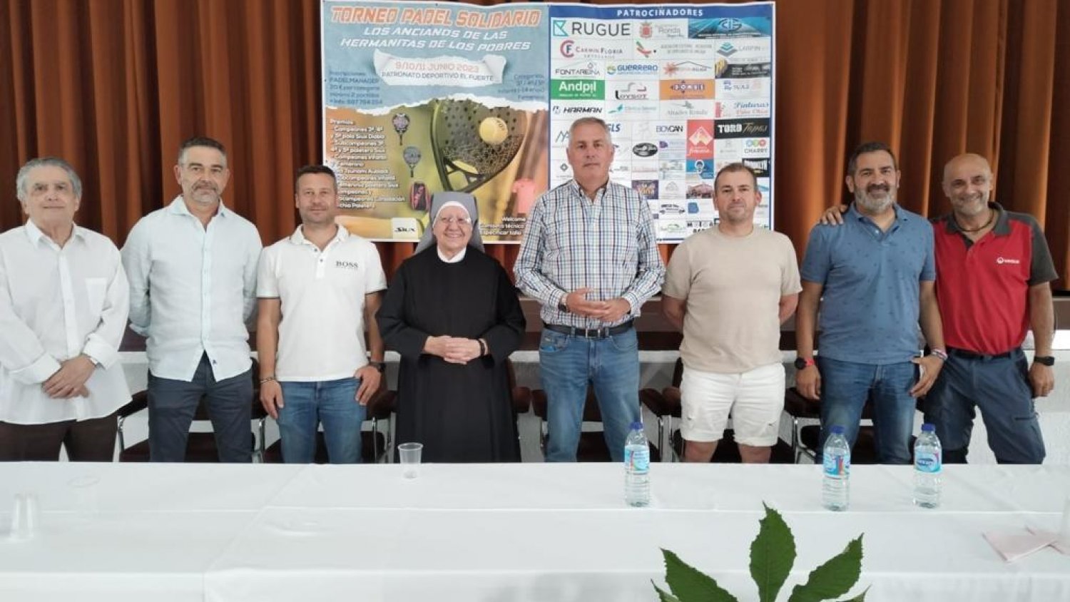 Un grupo de rondeños organiza un torneo de pádel cuyos beneficios se destinarán a las Hermanitas de los Pobres