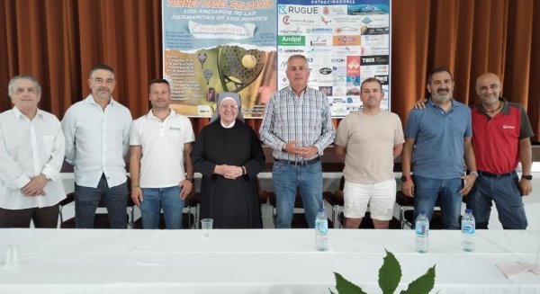 Un grupo de rondeños organiza un torneo de pádel cuyos beneficios se destinarán a las Hermanitas de los Pobres