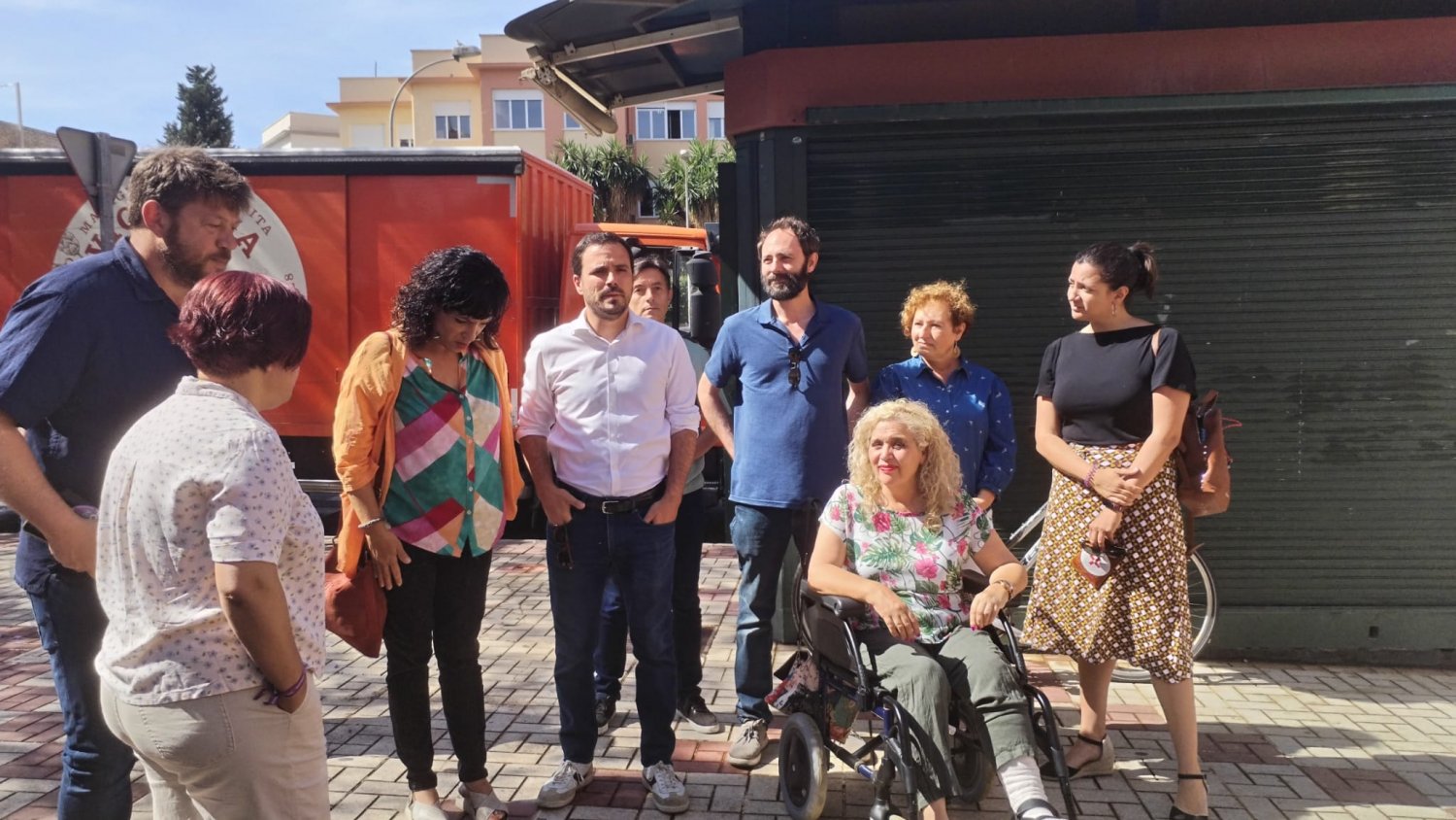 Alberto Garzón visita Málaga reclamando una mejor alimentación en los comedores escolares