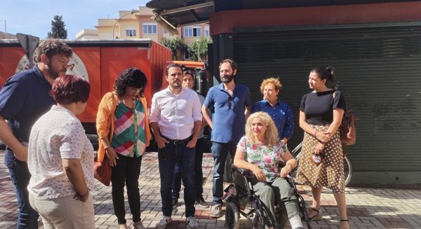 Alberto Garzón visita Málaga reclamando una mejor alimentación en los comedores escolares