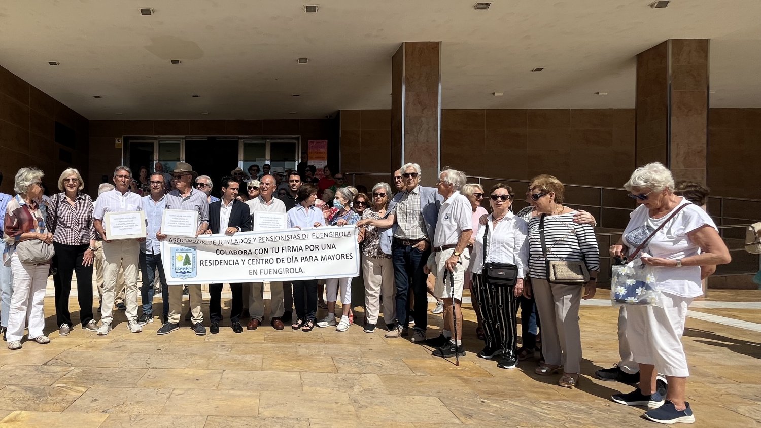 Ciudadanos exige al Ayuntamiento que escuche la voz de los fuengiroleños reclamando una residencia pública de mayores