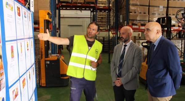 Iniciado el reparto de casi 800 toneladas de alimentos entre más de 71.500 malagueños en riesgo de exclusión social