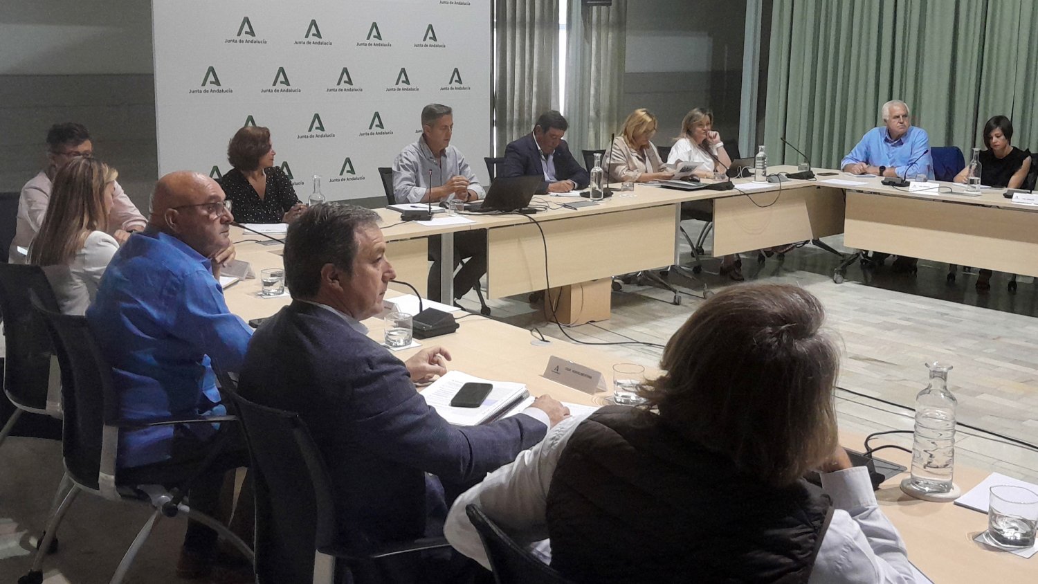 Junta y sector lácteo andaluz acuerdan pedir al Estado mejores controles de la Ley de la Cadena