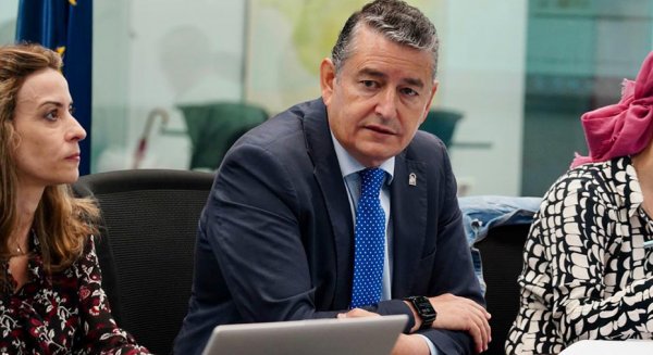 Andalucía solicita una mejor distribución de medios para luchar contra los incendios forestales
