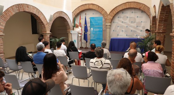 La alcaldesa destaca “la apuesta firme por la mejora de la empleabilidad y la inserción laboral” 