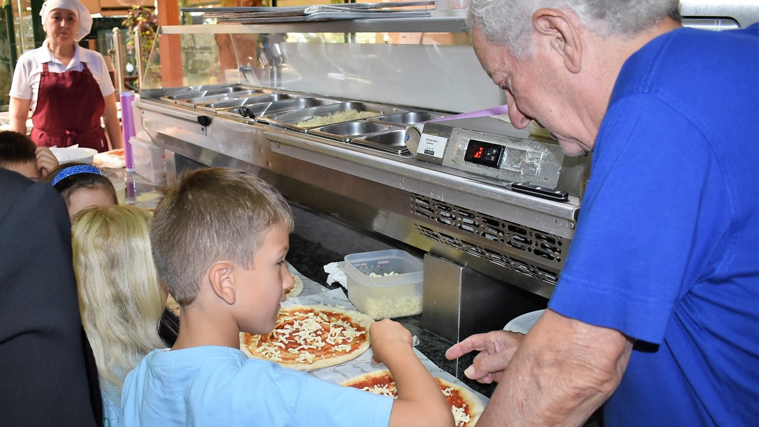El Grupo Da Bruno impulsa el proyecto ‘Cocina para Peques’ para aprender a cocinar diferentes platos