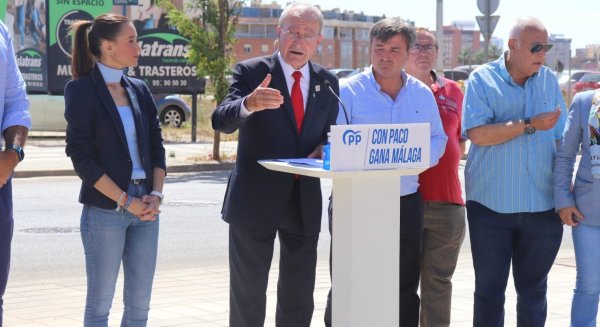 De la Torre promete aumentar la plantilla de Policía Local y Bomberos y poner en marcha unidades de drones de apoyo a la seguridad