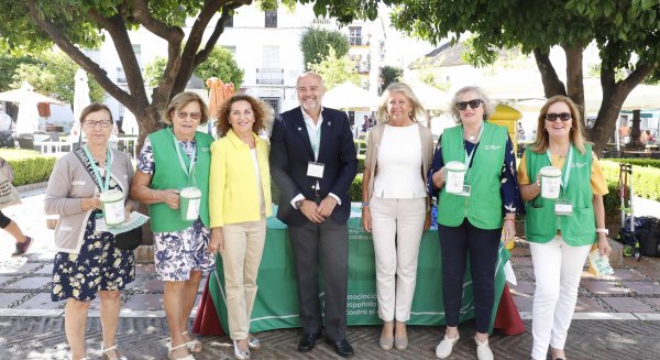 Marbella reitera su respaldo a la Asociación Española contra el Cáncer en su cuestación anual