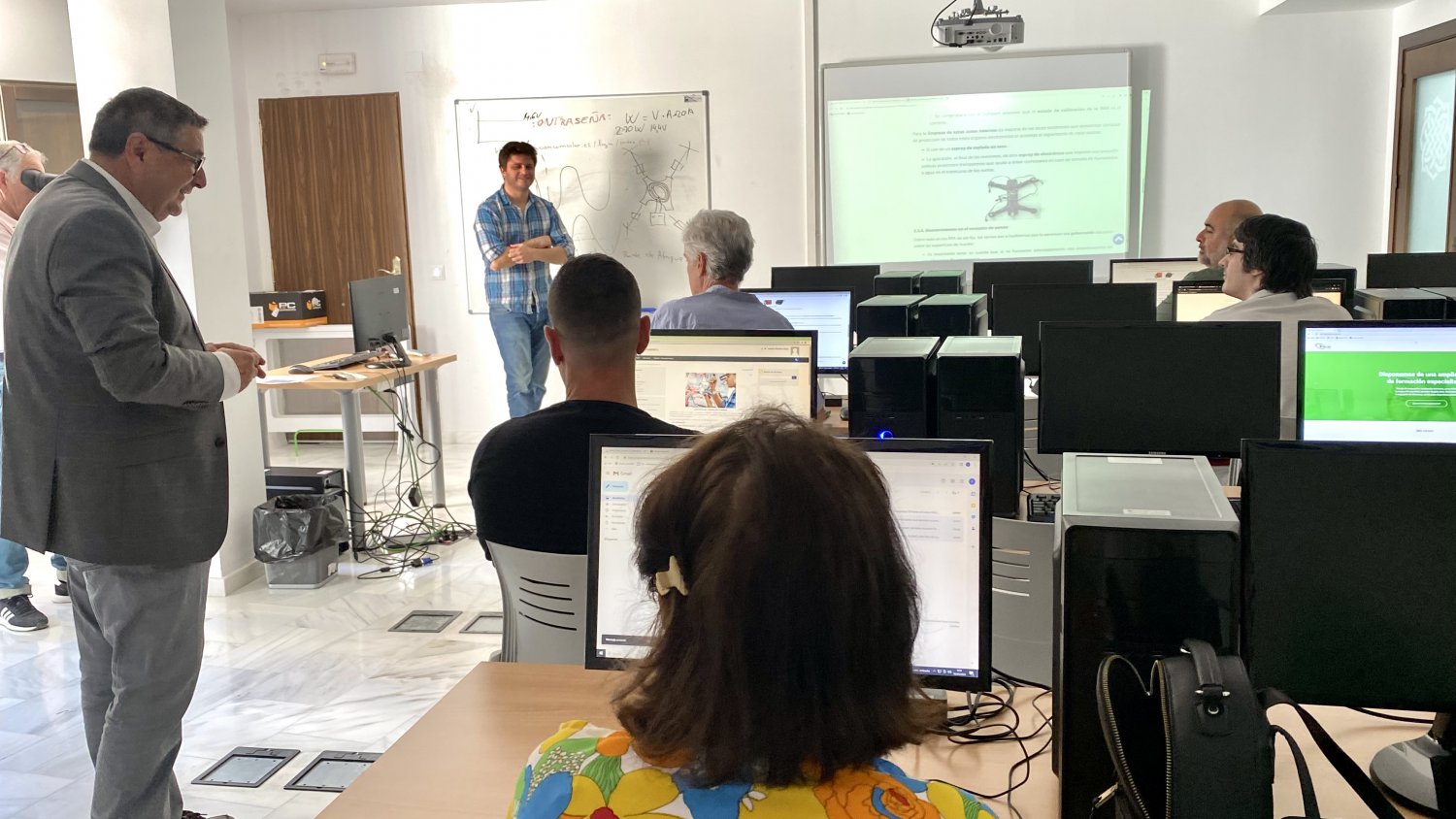 Comienzan en Vélez-Málaga varios cursos gratuitos para fomentar la inserción laboral