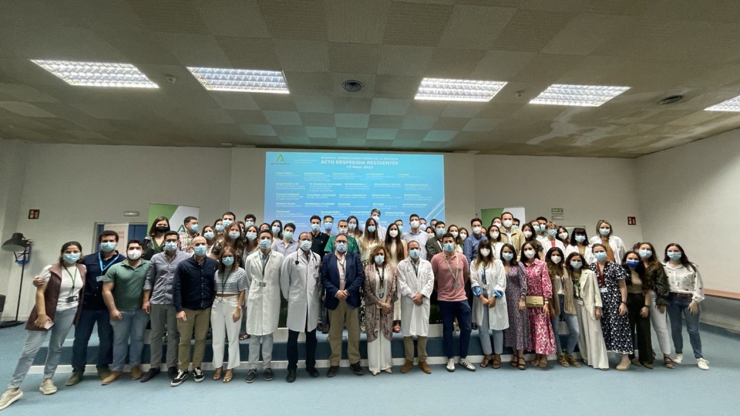 El Hospital Clínico de Málaga organiza un acto de graduación para los 44 residentes de 29 especialidades sanitarias