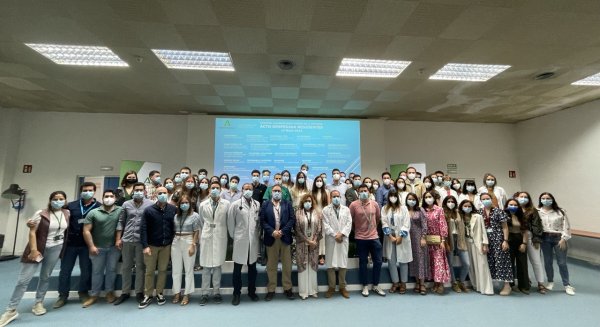 El Hospital Clínico de Málaga organiza un acto de graduación para los 44 residentes de 29 especialidades sanitarias