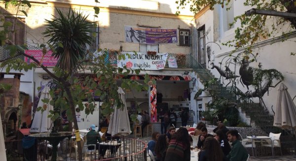 El juzgado de lo contencioso-administrativo Nº4 ha denegado al Ayuntamiento de Málaga la autorización para desalojar la Casa Invisible