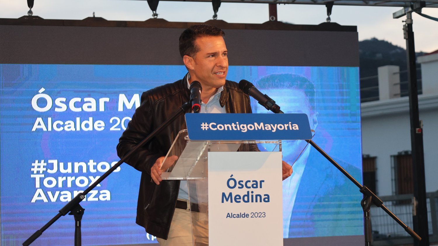 Medina promete que llegará la fibra a la Generación del 27 y otras zonas del municipio