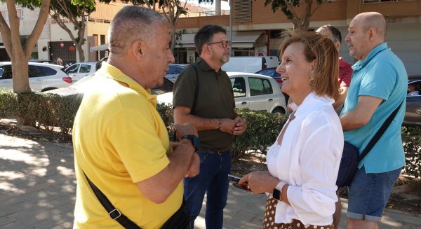 PSOE urge al Ayuntamiento a limpiar las aceras de Torre Atalaya en Teatinos “donde todavía hay restos de calima”