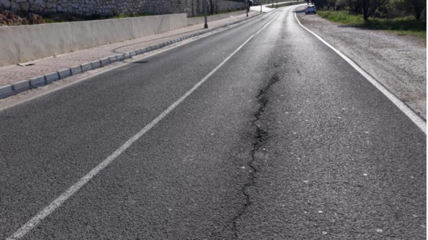 La Diputación adjudica obras de asfaltado en cinco carreteras provinciales por 1,6 millones de euros
