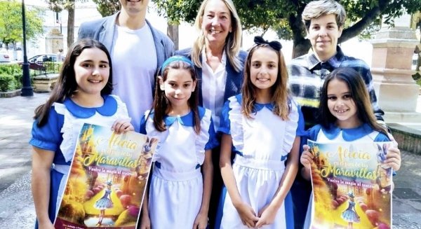 'Entre Bambalinas' presenta un nuevo musical basado en la historia de 'Alicia en el país de las maravillas'  