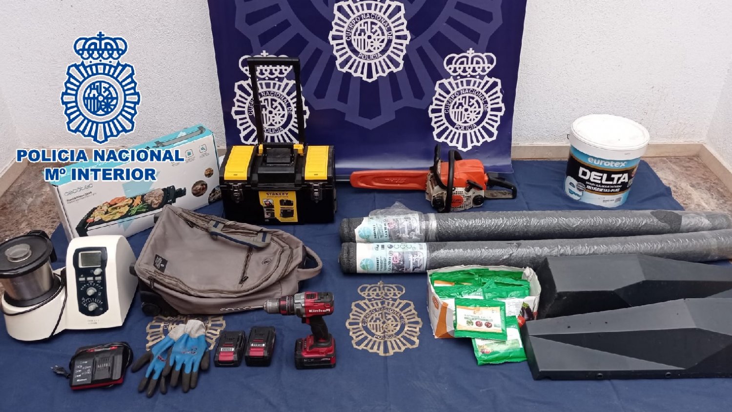 Detenido un hombre que robaba efectos en terrazas de casas adosadas en Puerto de la Torre 