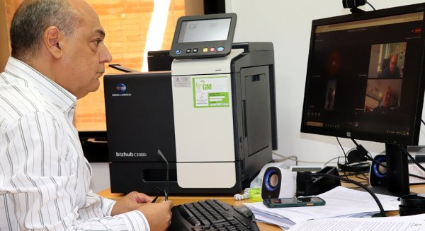 Junta y sector pesquero acuerdan mantener el cierre preventivo de zonas marisqueras y solicitar al Estado ayudas