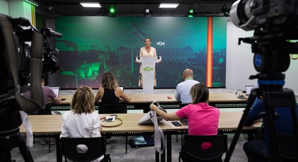 Patricia Rueda: “Defendemos la bajada de impuestos y la reducción de trabas burocráticas y el gasto político”
