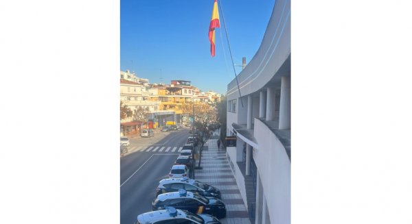 Detenido un hombre por su presunta implicación en la muerte de una mujer precipitada desde un cuarto piso en Las Albarizas
