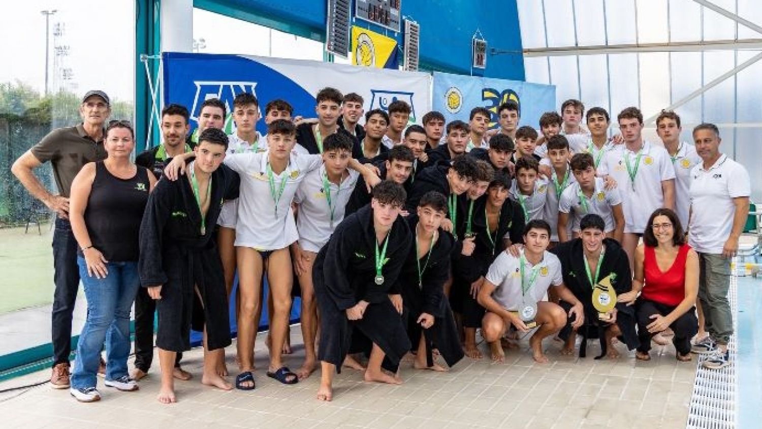 El Waterpolo Málaga juvenil, brillante campeón de Andalucía
