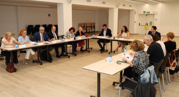 Junta, sindicatos y CEA constituyen la Mesa de Diálogo Social en materia de asuntos sociales