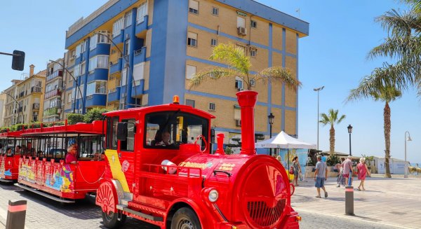 Los tickets del tren turístico de Rincón de la Victoria tendrán un descuento del 50% en la Fiesta del Boquerón Victoriano